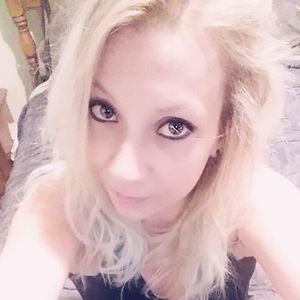 Meet your Posher, Carissa